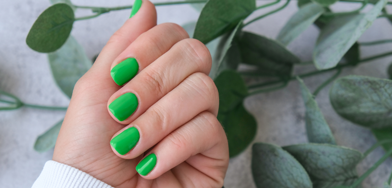 unhas verdes decoradas 2023