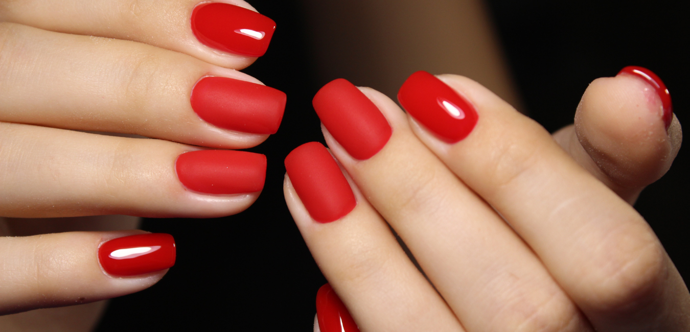 nail art vermelho