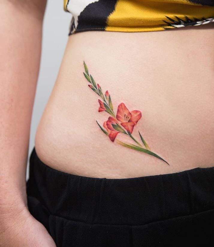 tatuagens para cobrir cicatriz na barriga
