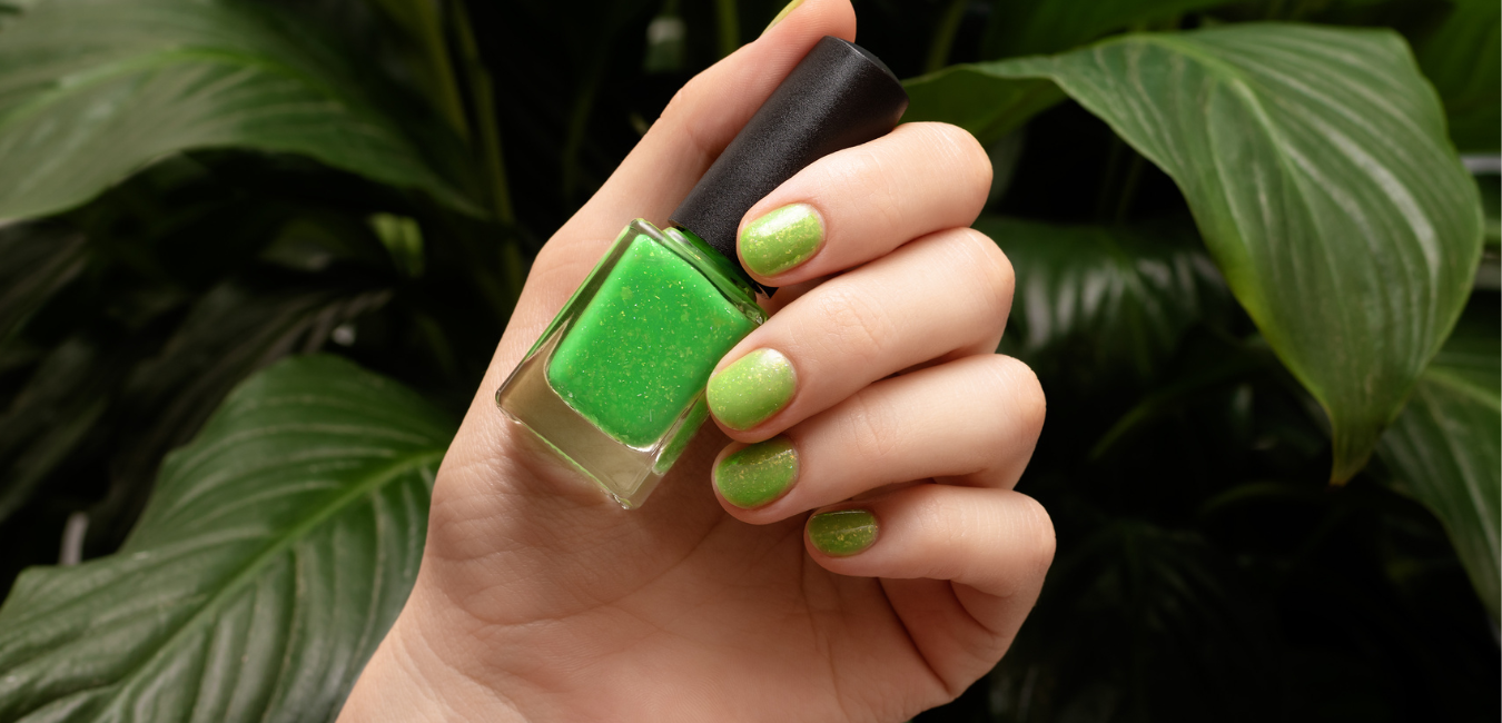 nail art verde petrolio