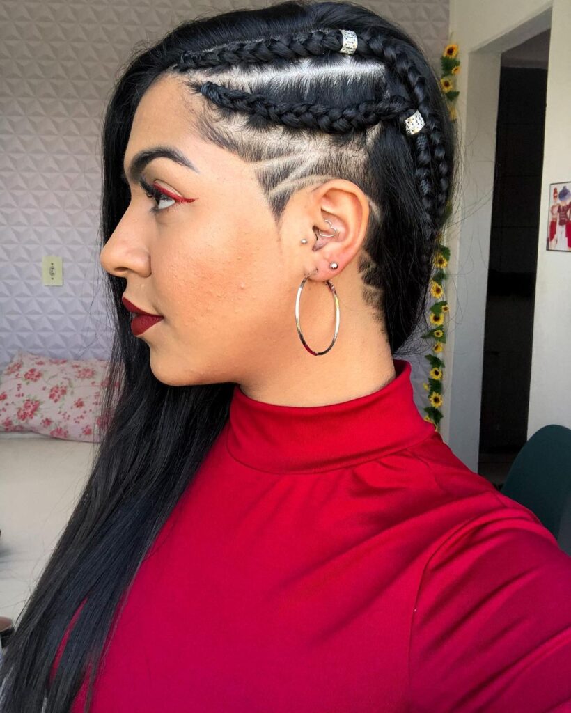 Cabelo raspado com estilo