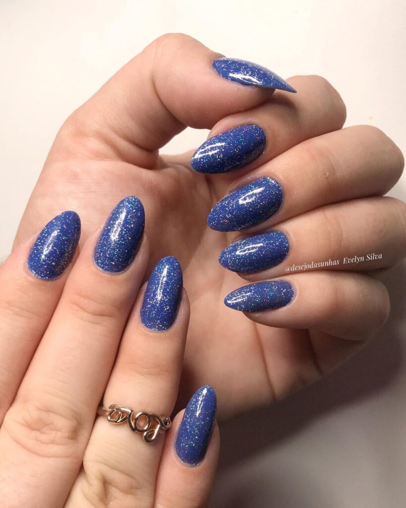 Esmalte azul escuro