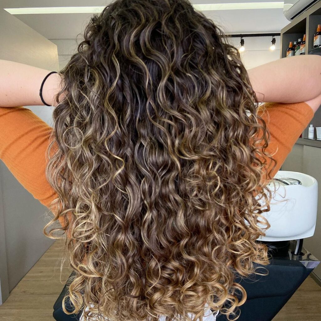 Cabelo iluminado mel