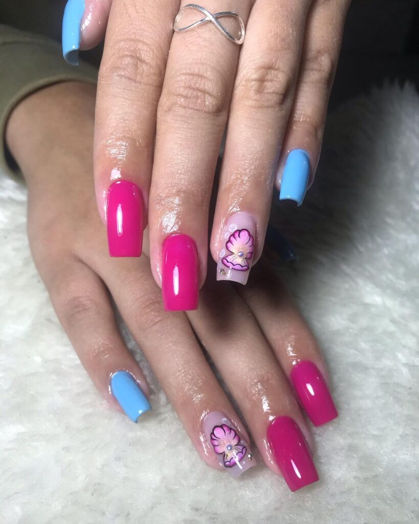 Unhas em gel com adesivos