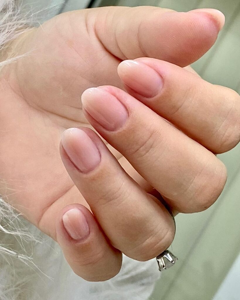 Unhas amendoadas natural