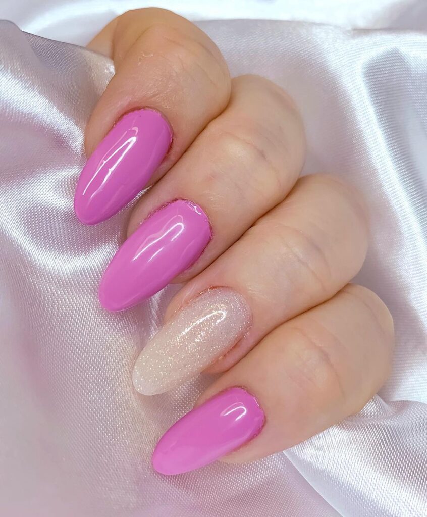 Unhas rosa bebê