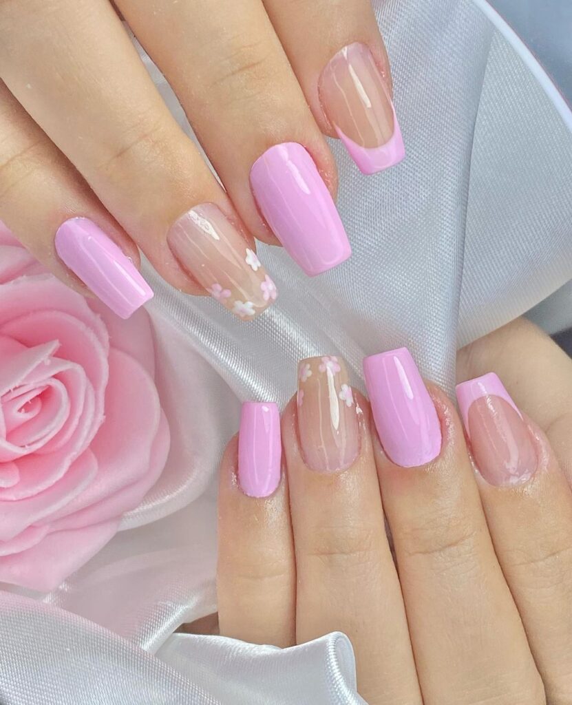 esmaltação em gel na cor rosa claro