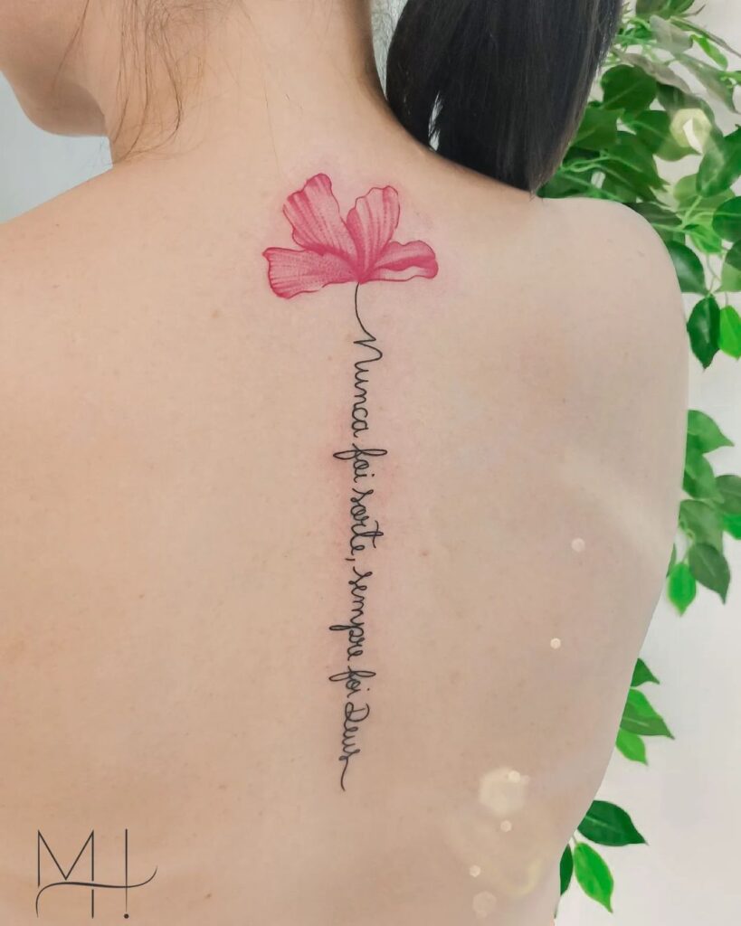 Inspiração tatuagem nas costas cicatriz