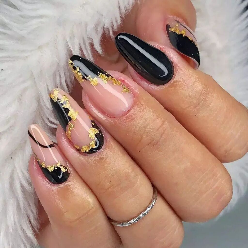 Unhas preta decoradas em gel 