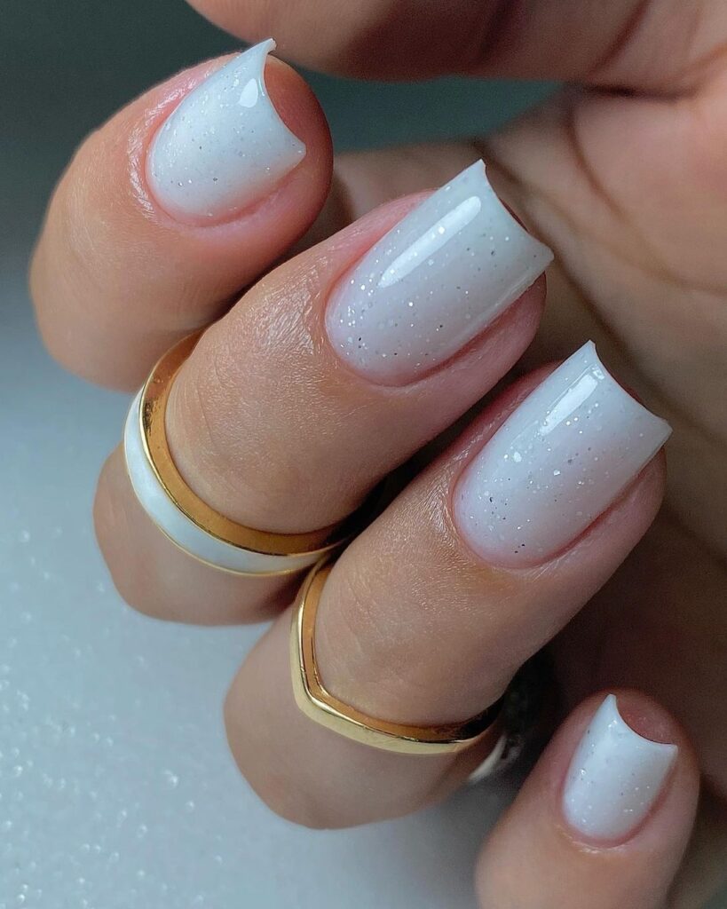 Esmaltação clássica renda