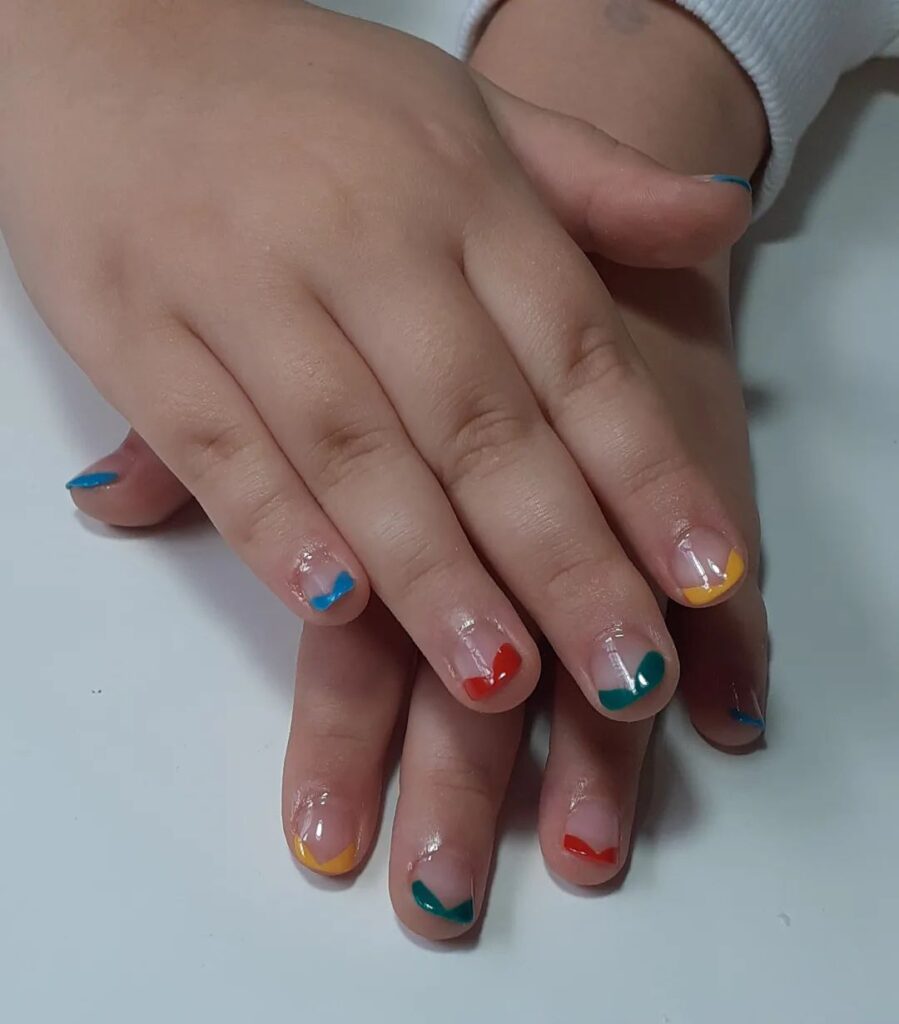 Unha colorida