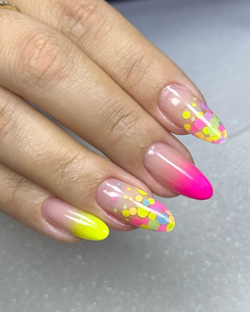 Unhas encapsuladas rosa neon