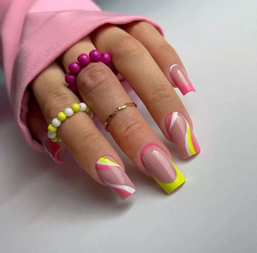 Unhas desenhadas com estilo