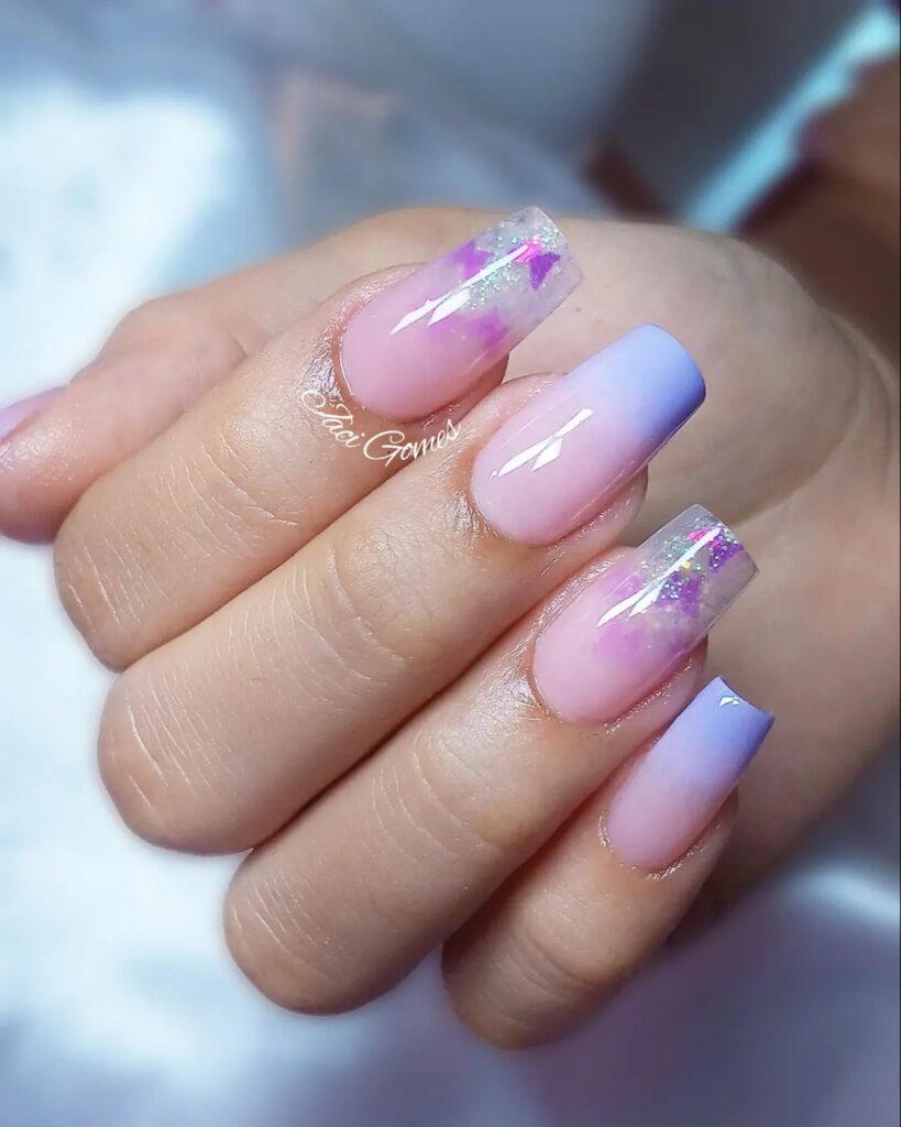 Unhas decoradas lilas 