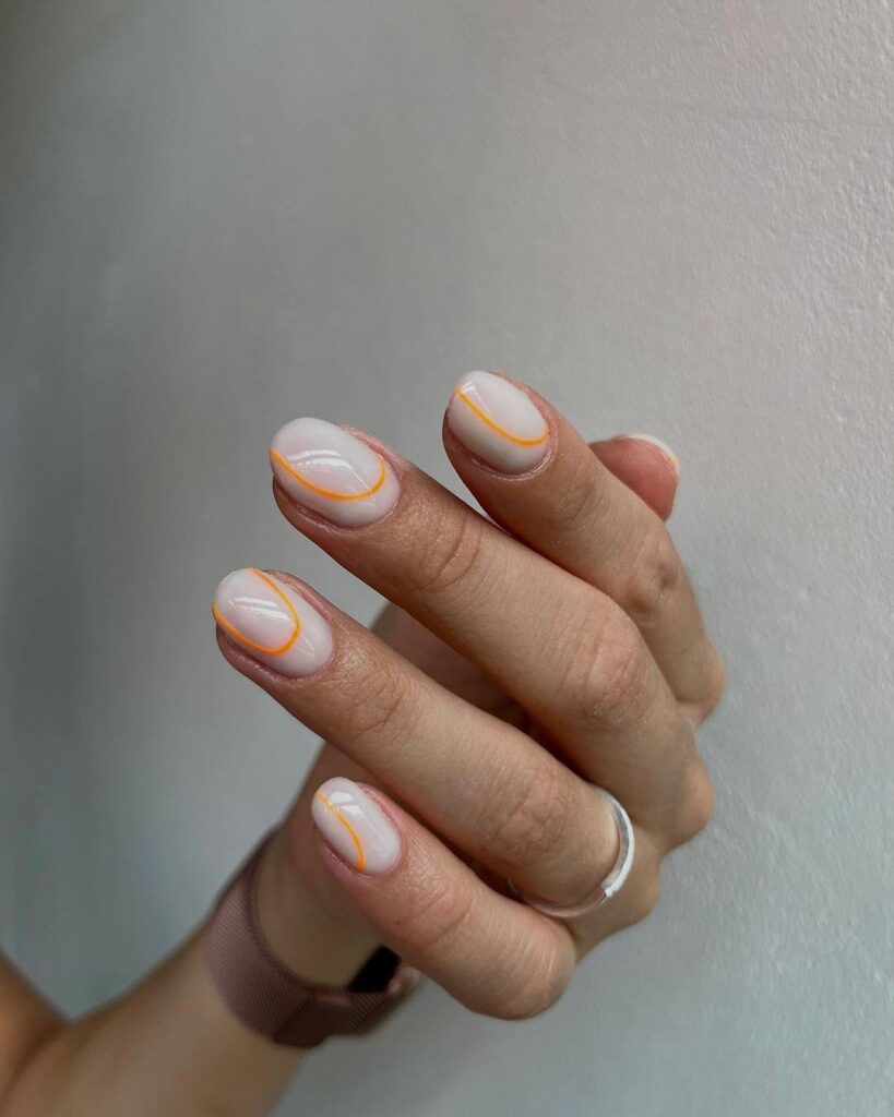 nail art minimalista laranja