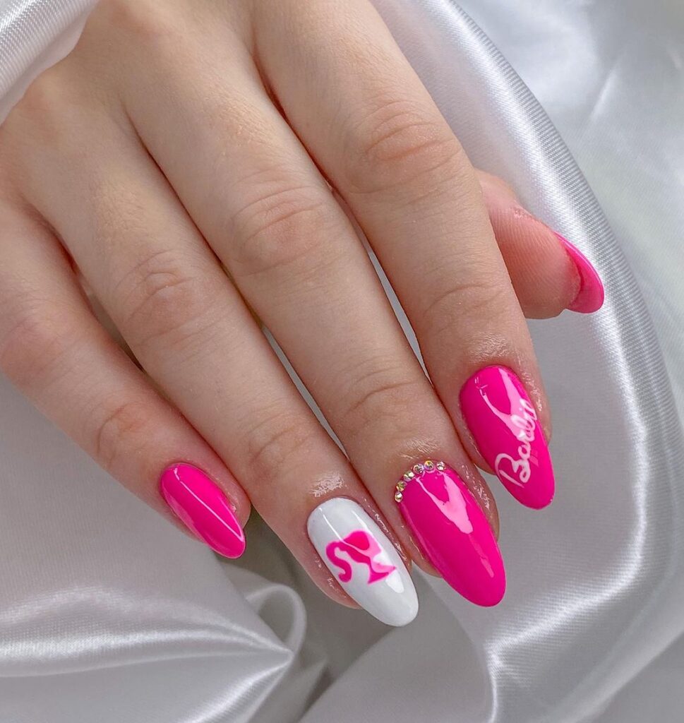 Unhas trend barbie