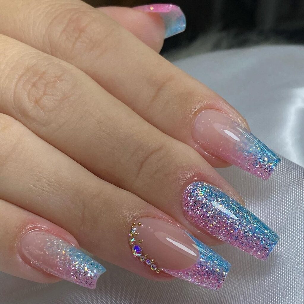 Unha de gel com glitter