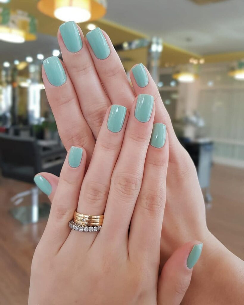 Verde claro nails