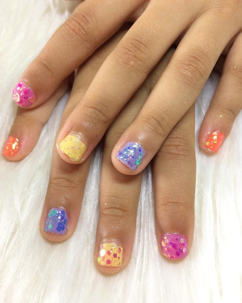 Unha junina glitter