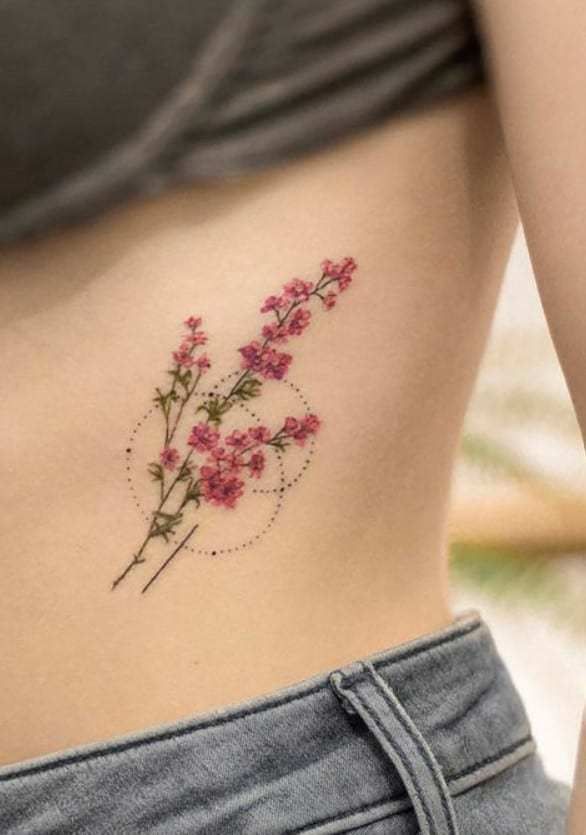tatuagens feminina na costela
