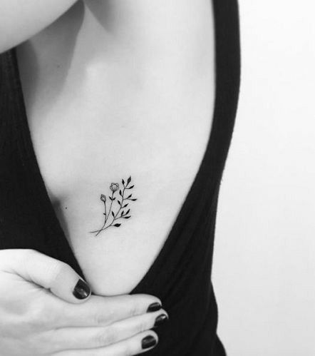 tatuagens feminina na costela
