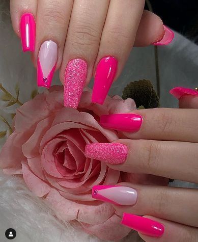 unhas rosa decoradas
