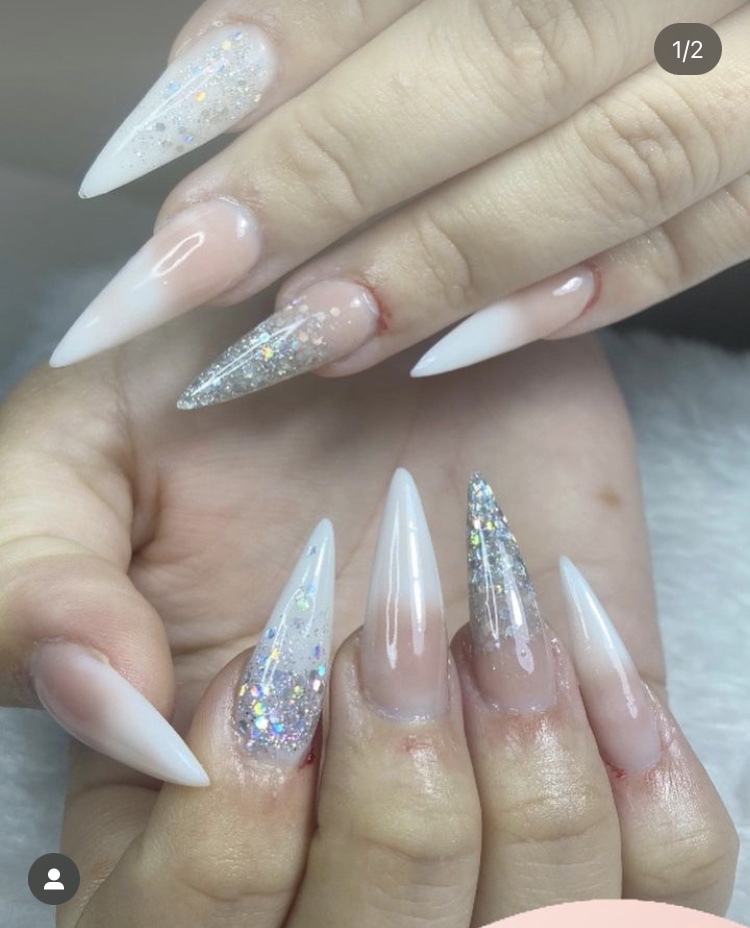 Unhas stiletto