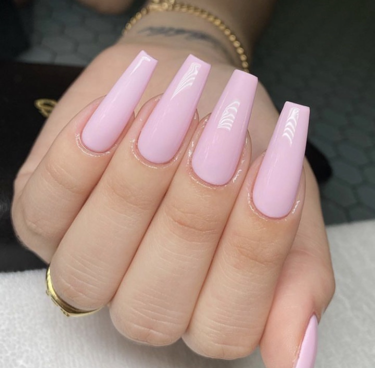 esmaltes rosa claro