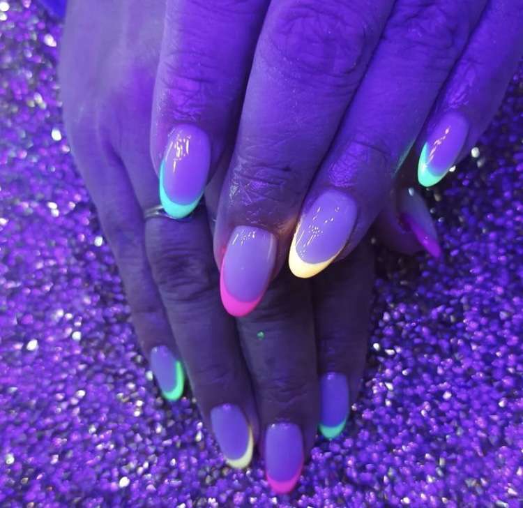 Unhas neon