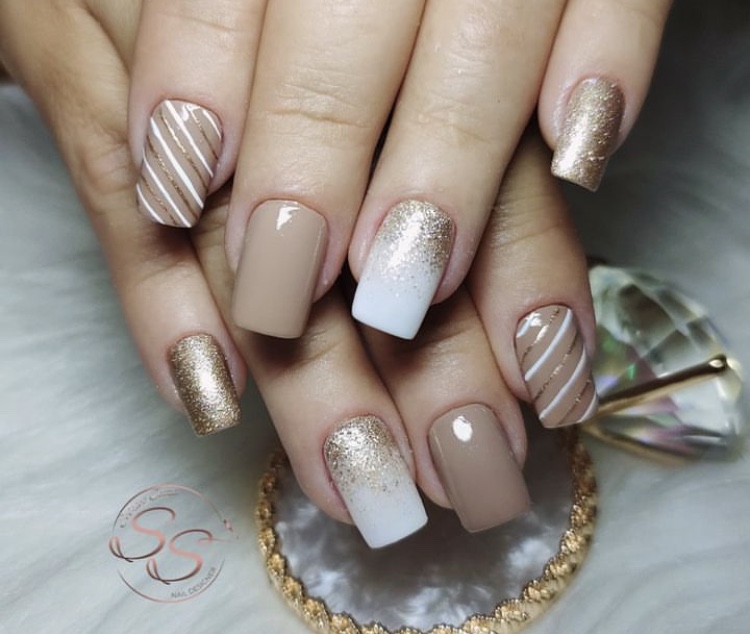 Unhas nude