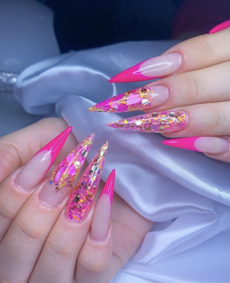 Unhas stiletto