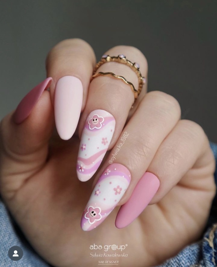 esmaltes rosa claro