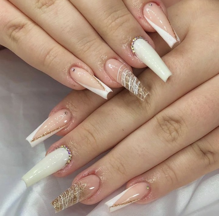 Unhas de acrílico