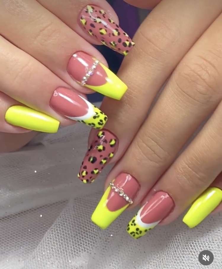 Unhas neon