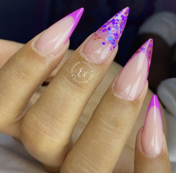 Unhas stiletto