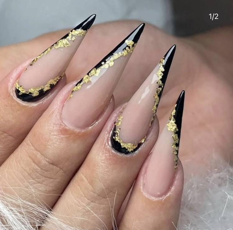 Unhas stiletto