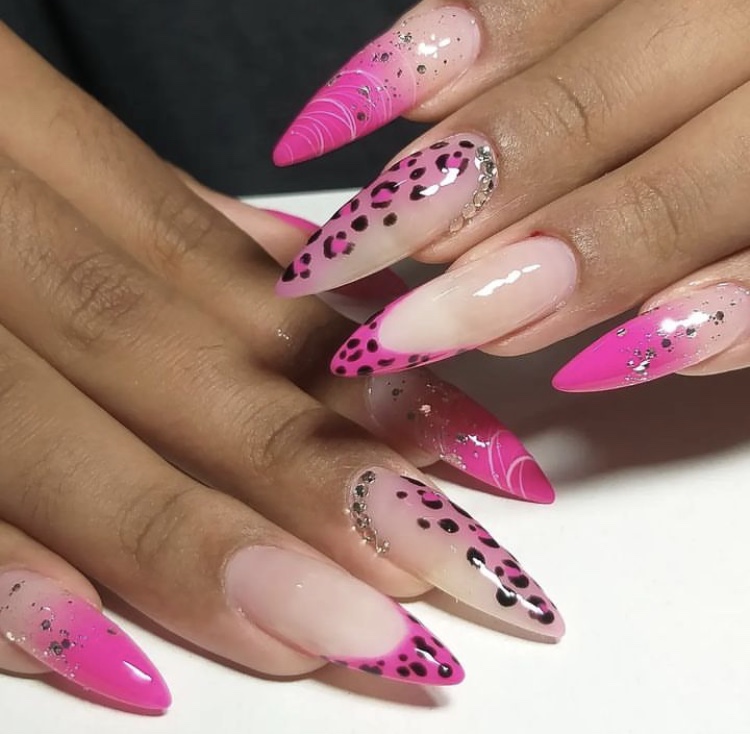 Unhas stiletto