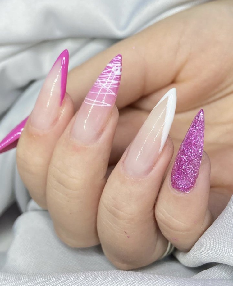 Unhas stiletto