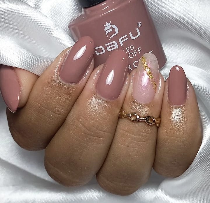 Unhas nude