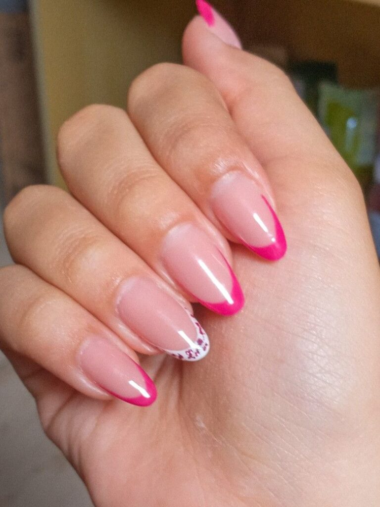 unhas rosa decoradas
