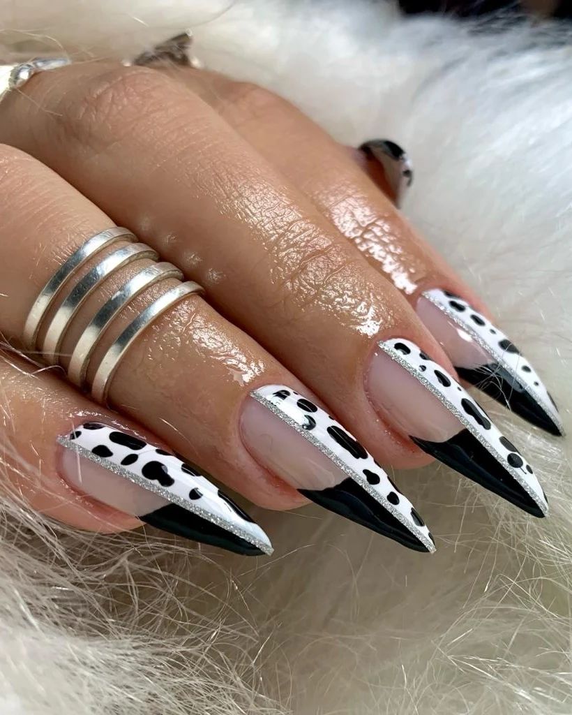 unhas pretas decoradas stiletto