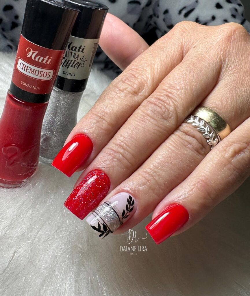 unhas decoradas vermelho com preto