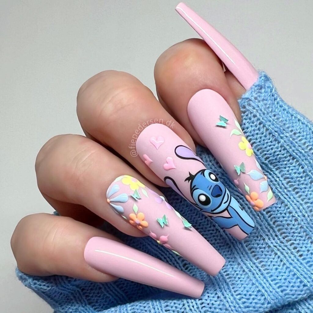  Unhas Decoradas com Stitch