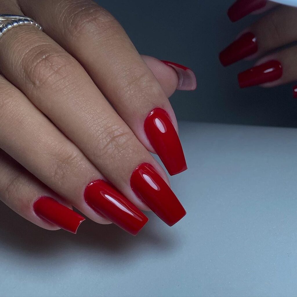 nails vermelho granado