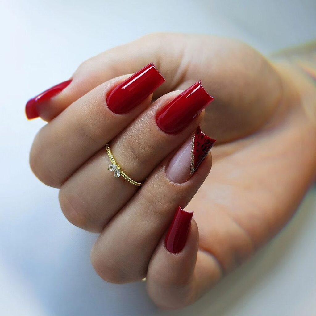 nails vermelho granado