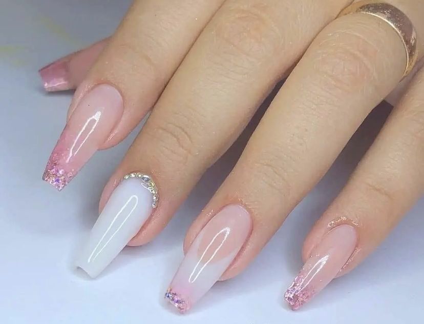 unhas rosa decoradas
