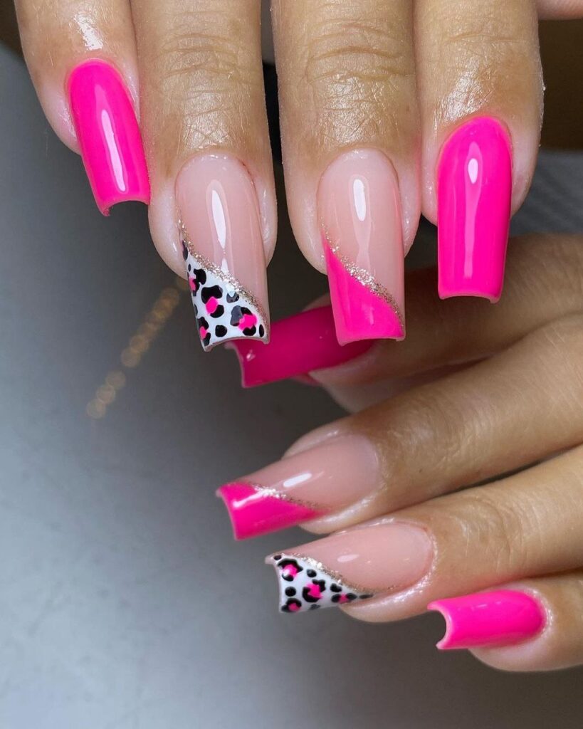 unhas pink e preto decoradas