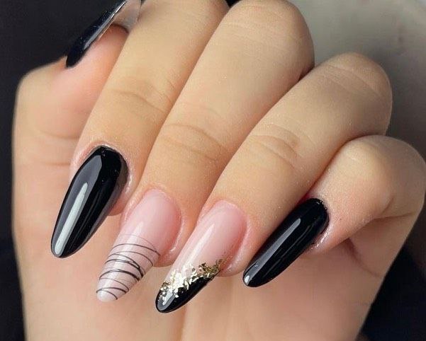 unhas com alongamento pretas