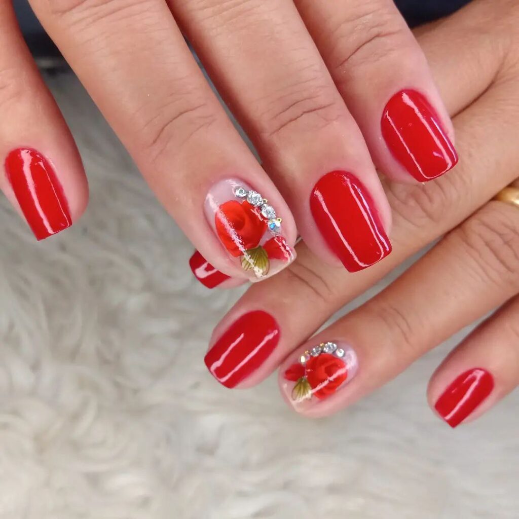 unhas vermelhas decoradas