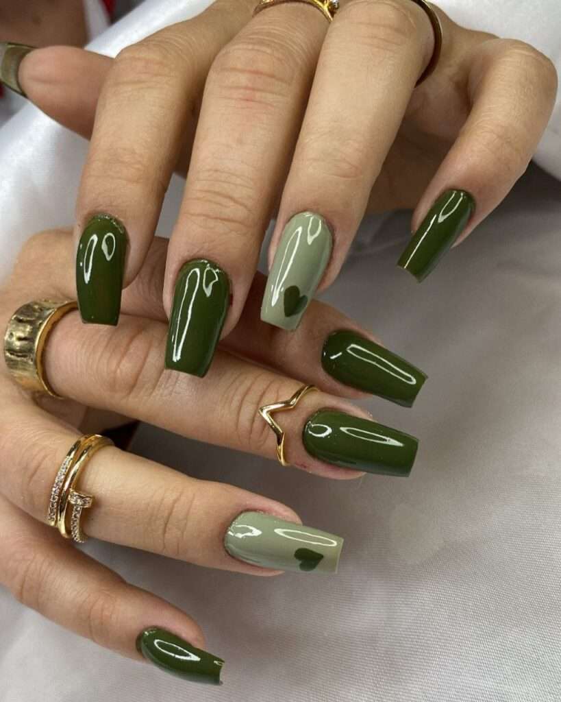 unhas decorada com verde